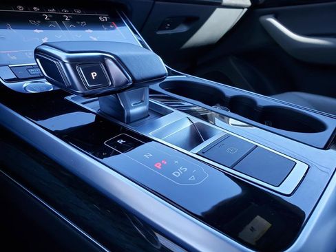 Used 2020 Audi Q8 Premium Plus w/ Premium Plus Package image 24