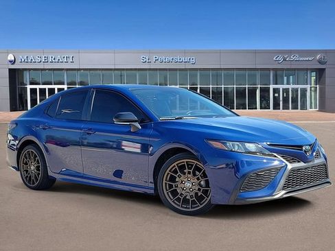 Used 2023 Toyota Camry SE w/ Convenience Package FWD image 1