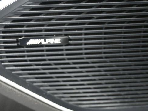 Used 2024 Jeep Wagoneer L Series II w/ Flexible Seating Group image 11