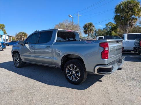 Used 2023 Chevrolet Silverado 1500 LT AWD/4WD image 6