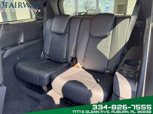 Used 2025 Mercedes-Benz GLS 450 4MATIC image 14