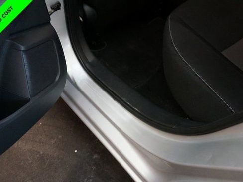 Used 2021 Nissan Sentra SV image 39