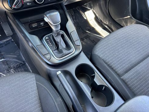 Used 2020 Kia Soul GT-Line FWD image 23