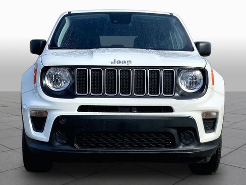 Used 2023 Jeep Renegade Latitude AWD/4WD image 4