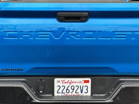 Used 2023 Chevrolet Colorado Trail Boss w/ Technology Package image 45