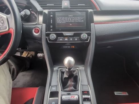 Used 2018 Honda Civic Type R image 21