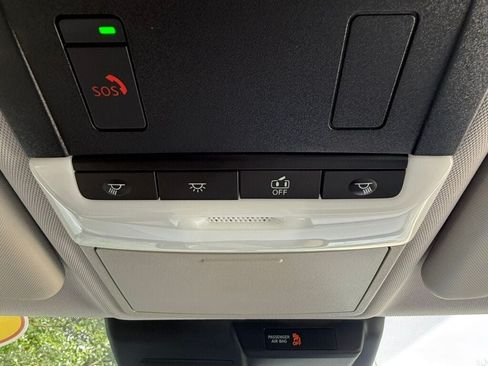 Used 2022 Mitsubishi Outlander SEL AWD/4WD image 38
