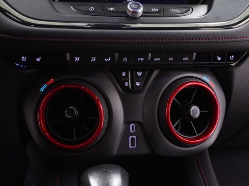 Used 2021 Chevrolet Blazer RS w/ Enhanced Convenience Package image 29