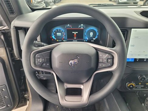 New 2025 Ford Bronco 4-Door image 9