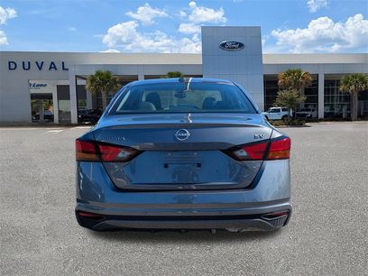 Used 2024 Nissan Altima 2.5 SV