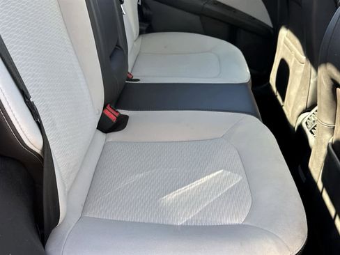 Used 2019 Ford Fusion SE w/ Equipment Group 151A image 16