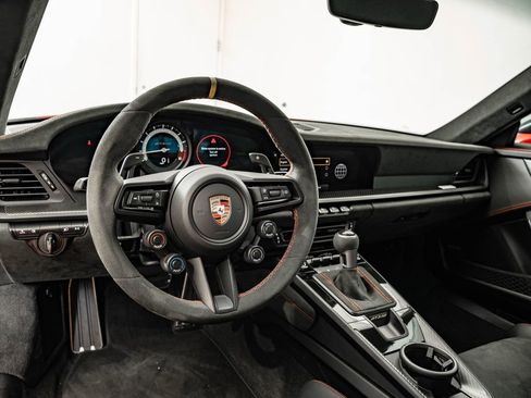 Used 2024 Porsche 911 GT3 RS RWD image 4