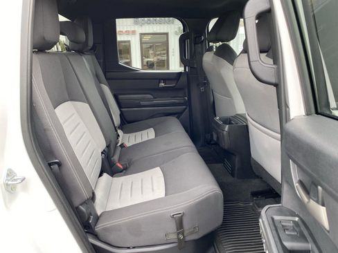 Used 2025 Toyota Tacoma TRD Off-Road image 30