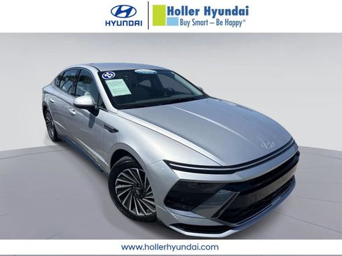 Certified 2025 Hyundai Sonata SEL FWD image 1