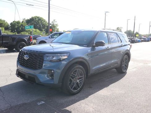 New 2026 Ford Explorer ST-Line image 5