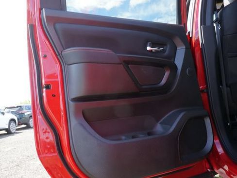 Used 2024 Nissan Titan PRO-4X w/ Pro-4x Convenience Package AWD/4WD image 41