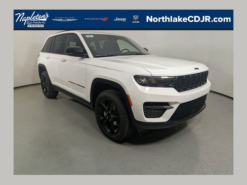 New 2025 Jeep Grand Cherokee Altitude image 1