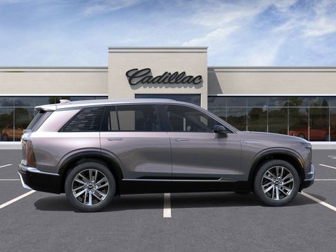 New 2026 Cadillac Vistiq Luxury w/ LPO, Floor Liner Package AWD/4WD image 7