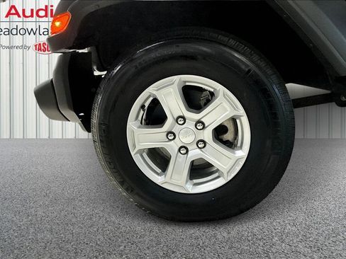 Used 2021 Jeep Wrangler Unlimited Sport image 31