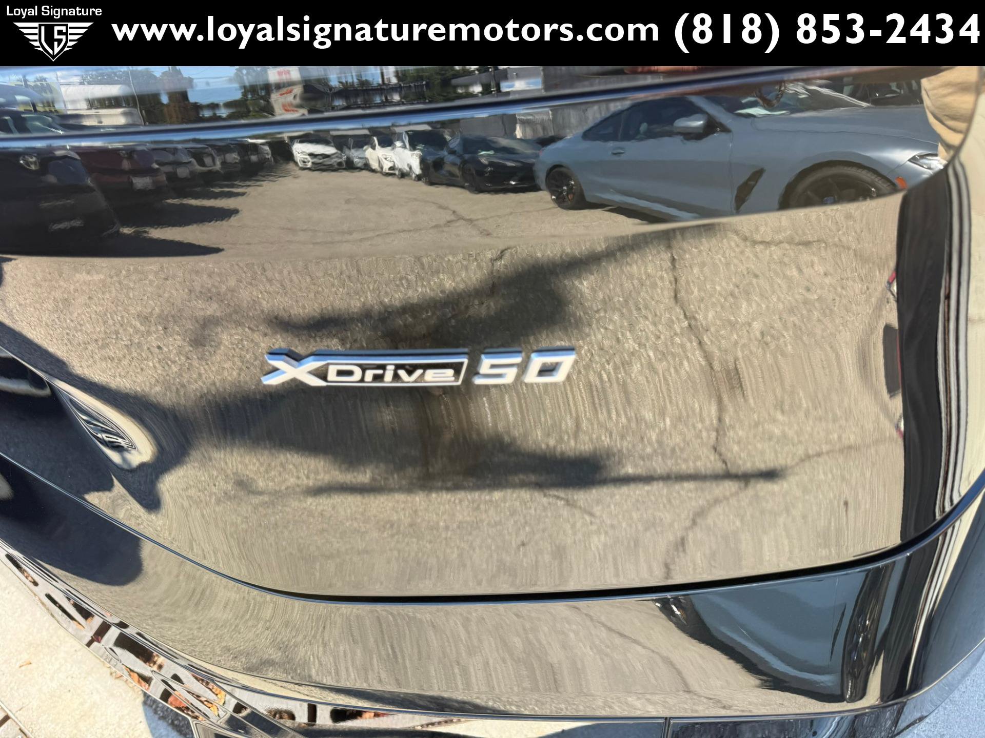 Used 2024 BMW iX xDrive50 w/ Sport Package AWD/4WD image 9
