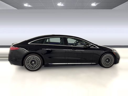 Certified 2023 Mercedes-Benz EQS 580 4MATIC Sedan image 8
