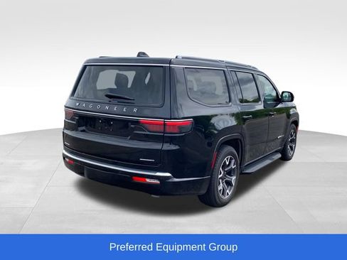 Used 2023 Jeep Wagoneer Series III w/ Preferred Equipment Group AWD/4WD image 3