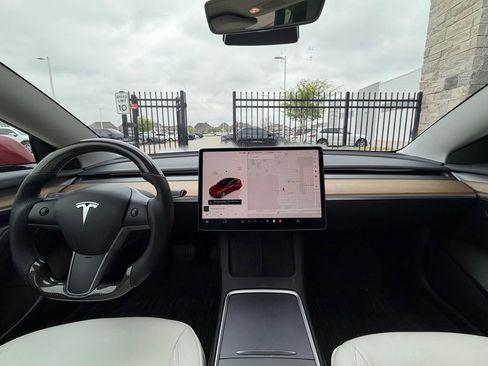 Used 2023 Tesla Model 3 Standard Range image 24
