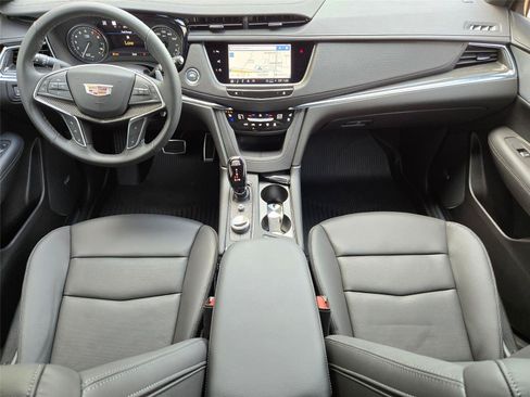 New 2026 Cadillac XT5 Sportv w/ LPO, Floor Liner Package AWD/4WD image 13