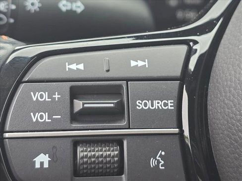 Used 2025 Honda HR-V Sport image 13