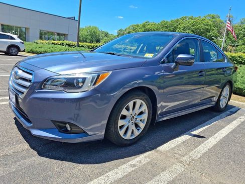 Used 2017 Subaru Legacy 2.5i Premium AWD/4WD image 3