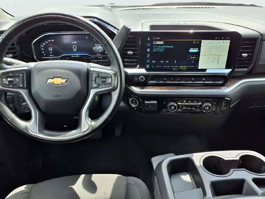 Used 2025 Chevrolet Silverado 1500 LT RWD image 11