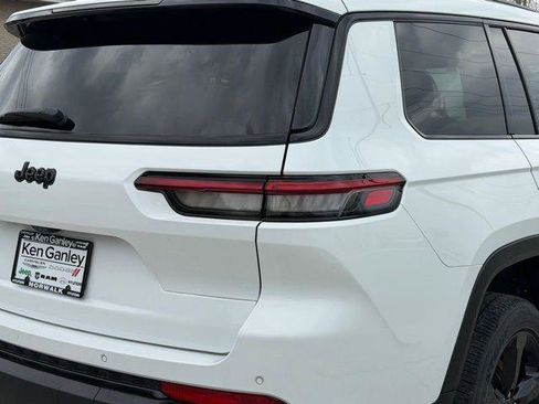 Certified 2023 Jeep Grand Cherokee L Laredo AWD/4WD image 14