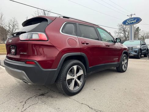 Used 2019 Jeep Cherokee Limited AWD/4WD image 5