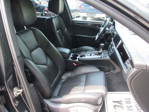 Used 2020 Porsche Macan S AWD/4WD image 18