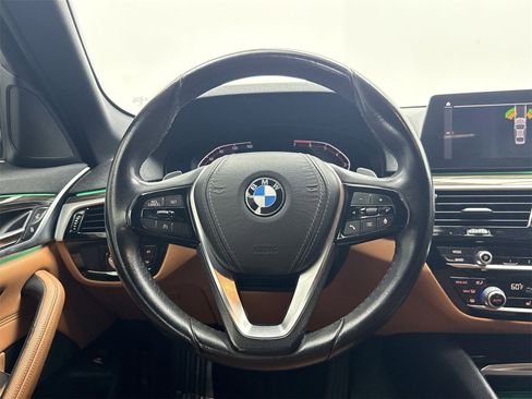 Used 2020 BMW 530i w/ Convenience Package image 18