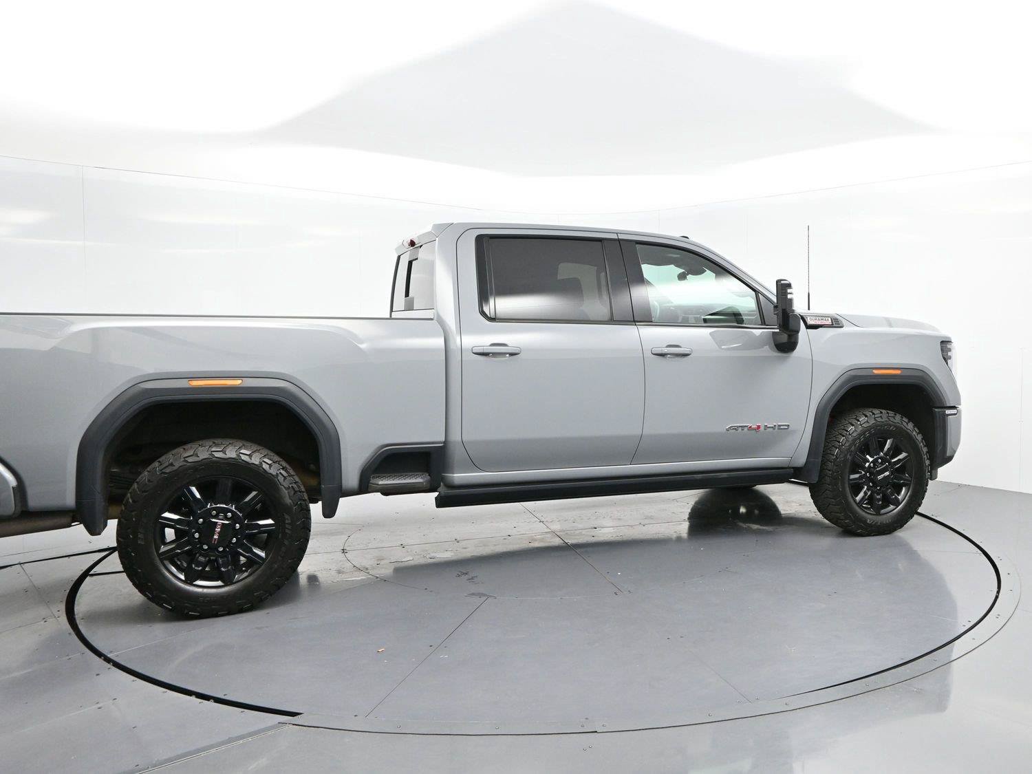 Used 2024 GMC Sierra 2500 AT4 w/ AT4 Premium Plus Package AWD/4WD image 8