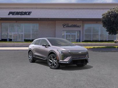 New 2025 Cadillac Optiq Luxury 1