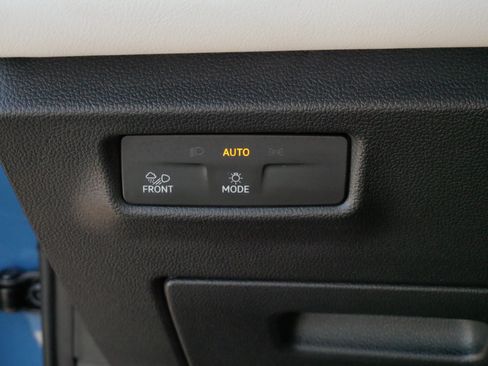 Certified 2025 Volkswagen Tiguan SEL R-Line AWD/4WD image 27