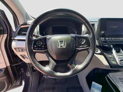 Used 2024 Honda Odyssey Touring image 11