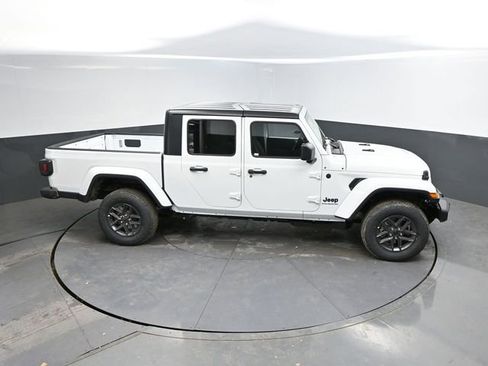 New 2026 Jeep Gladiator Sport image 35