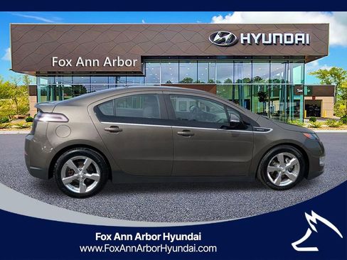 Used 2014 Chevrolet Volt Premium w/ Premium Trim Package FWD image 6