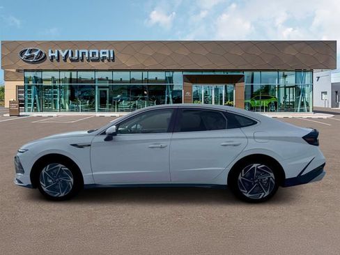 New 2026 Hyundai Sonata SEL FWD image 3