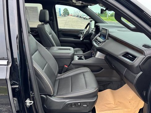 Used 2023 Chevrolet Tahoe Premier w/ Premium Package AWD/4WD image 19