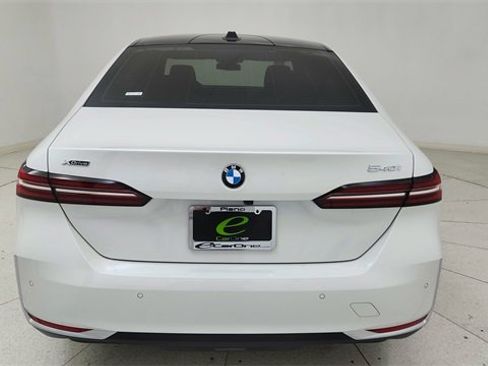 Used 2025 BMW 540i xDrive image 5