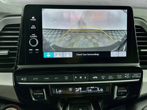 Used 2025 Honda Odyssey EX-L image 23
