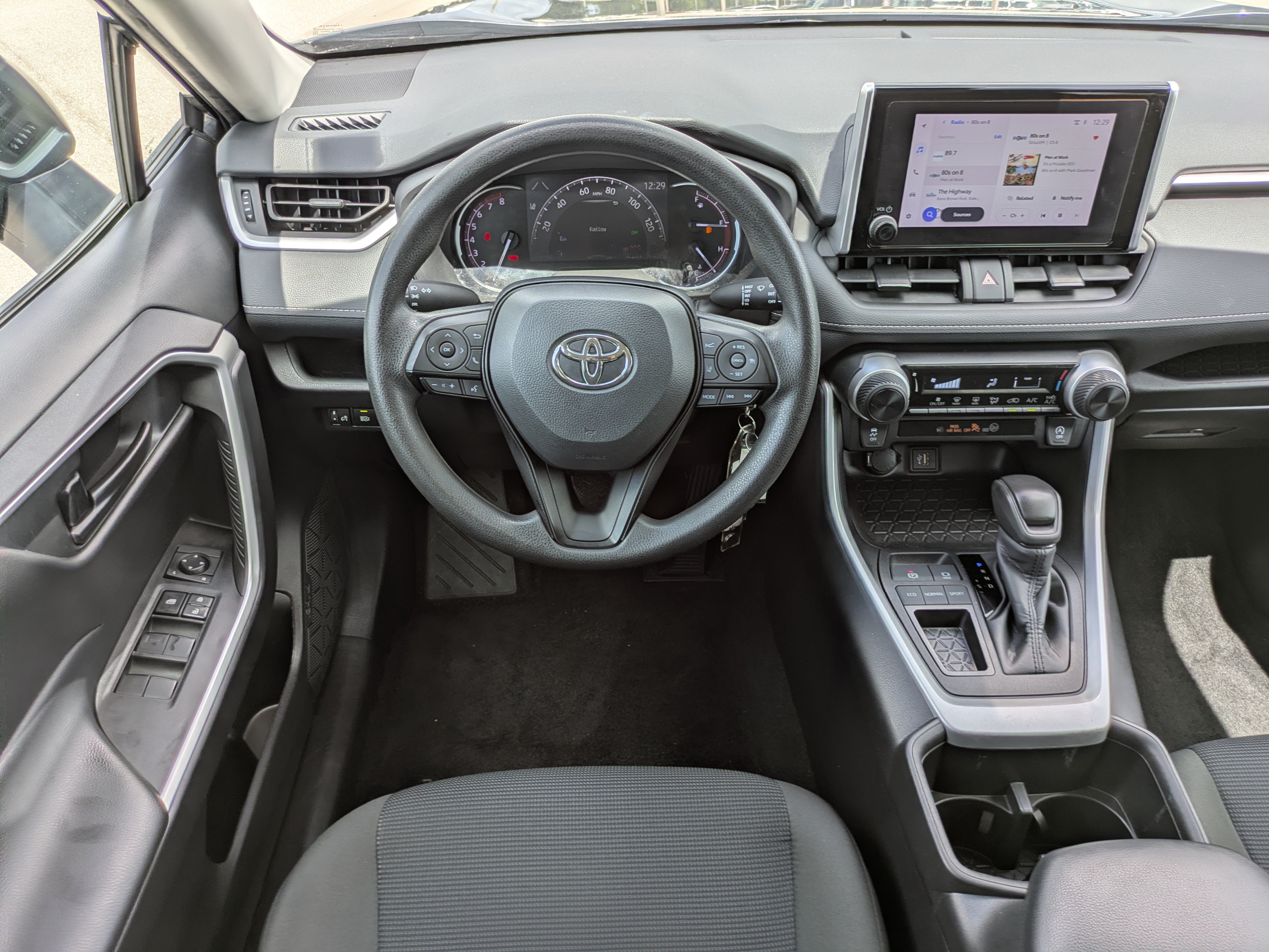 Used 2024 Toyota RAV4 LE FWD image 16