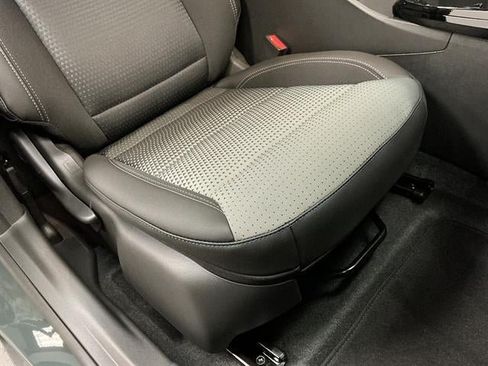 New 2026 Chevrolet Trax LT w/ LT Convenience Package FWD image 34