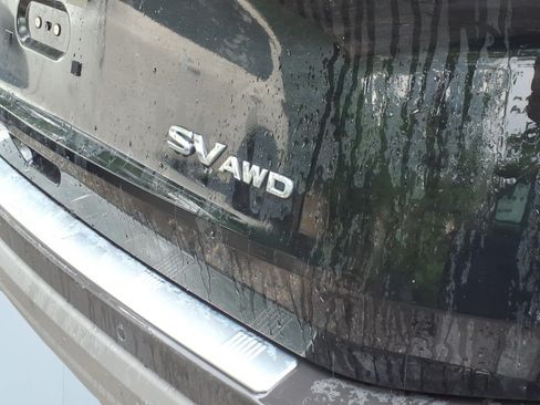 Used 2023 Nissan Rogue SV AWD/4WD image 5