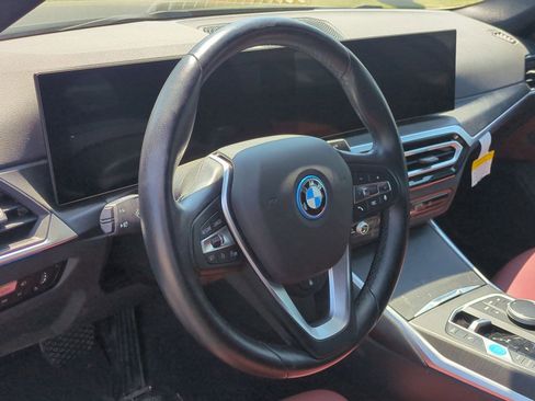 Certified 2023 BMW i4 eDrive35 w/ Premium Package RWD image 18