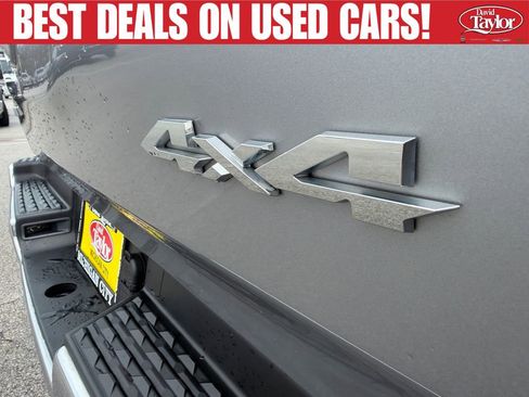 Used 2024 RAM 1500 Laramie AWD/4WD image 35